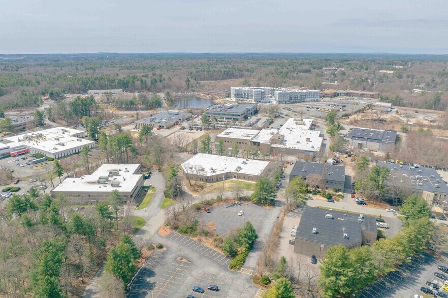 34 Linnell Cir, Billerica, MA à louer - Aérien - Image 2 de 7