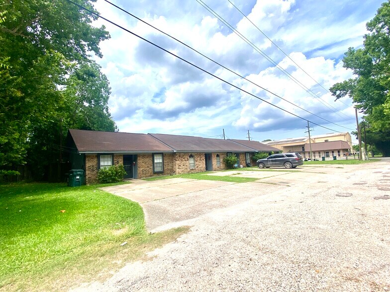 782 Pinchback Rd, Beaumont, TX à vendre - Photo du bâtiment - Image 2 de 17