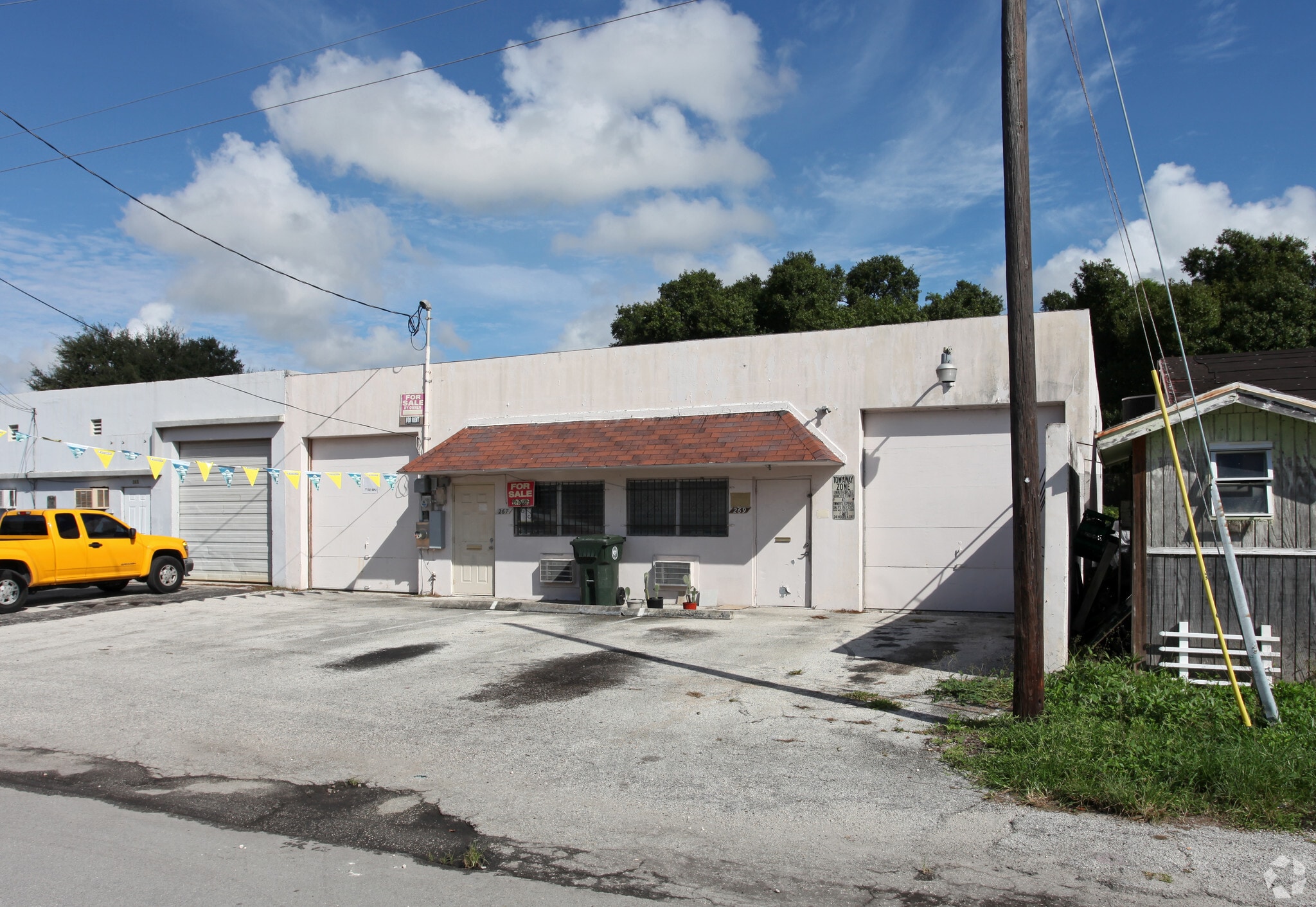 267-269 NE 32nd Ct, Oakland Park, FL for lease Building Photo- Image 1 of 20
