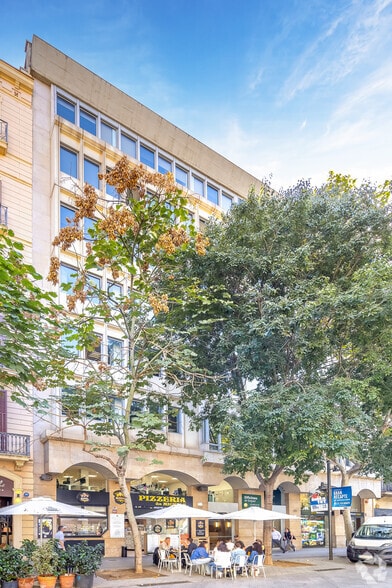 Carrer del Consell de Cent, 334, Barcelona, Barcelona for lease - Building Photo - Image 1 of 3