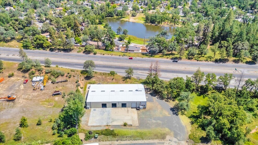 20833 Mechanical Dr, Sonora, CA à vendre - Photo du bâtiment - Image 3 de 52
