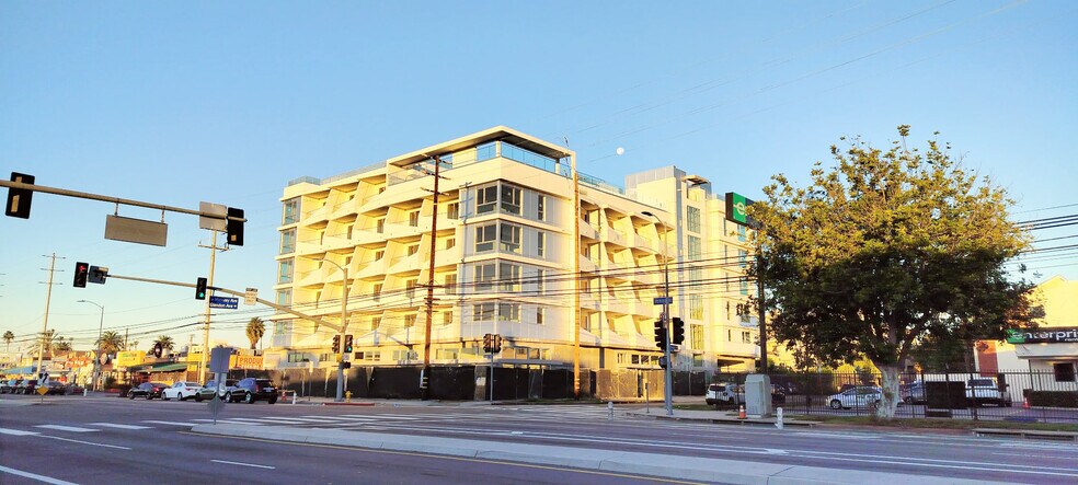 3773 Glendon Ave, Los Angeles, CA à louer - Photo du bâtiment - Image 2 de 2