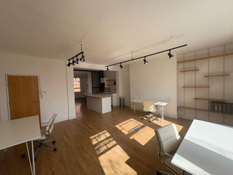 22 New Broa, Londres à vendre - Photo du bâtiment - Image 2 de 12