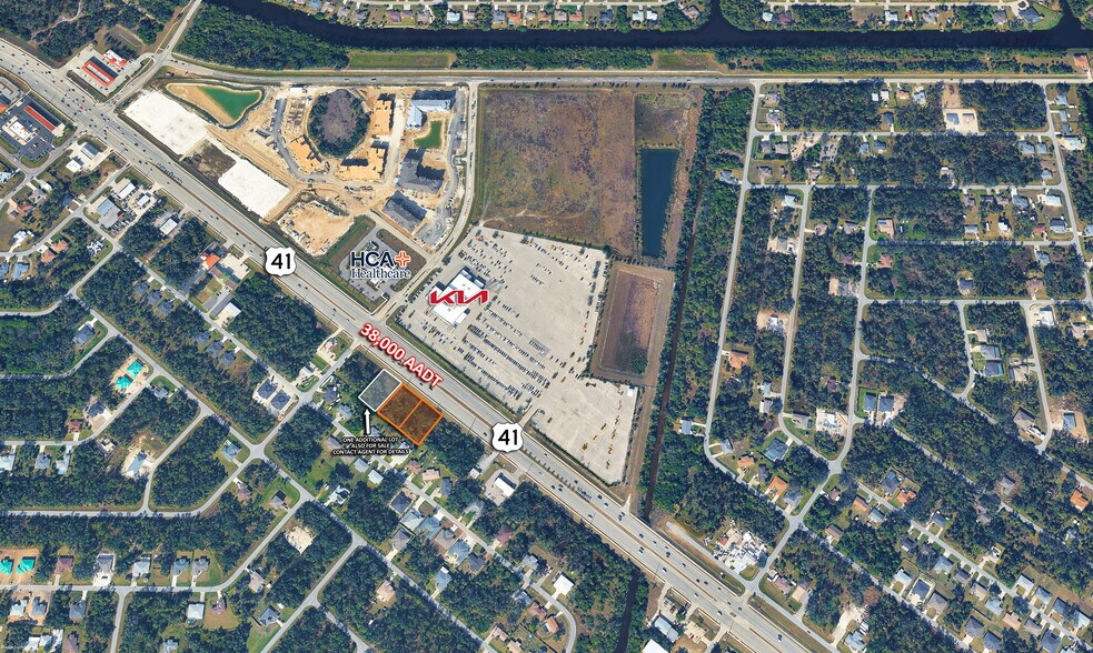 203-207 Tamiami Trl, Port Charlotte, FL à vendre - Photo du bâtiment - Image 2 de 8