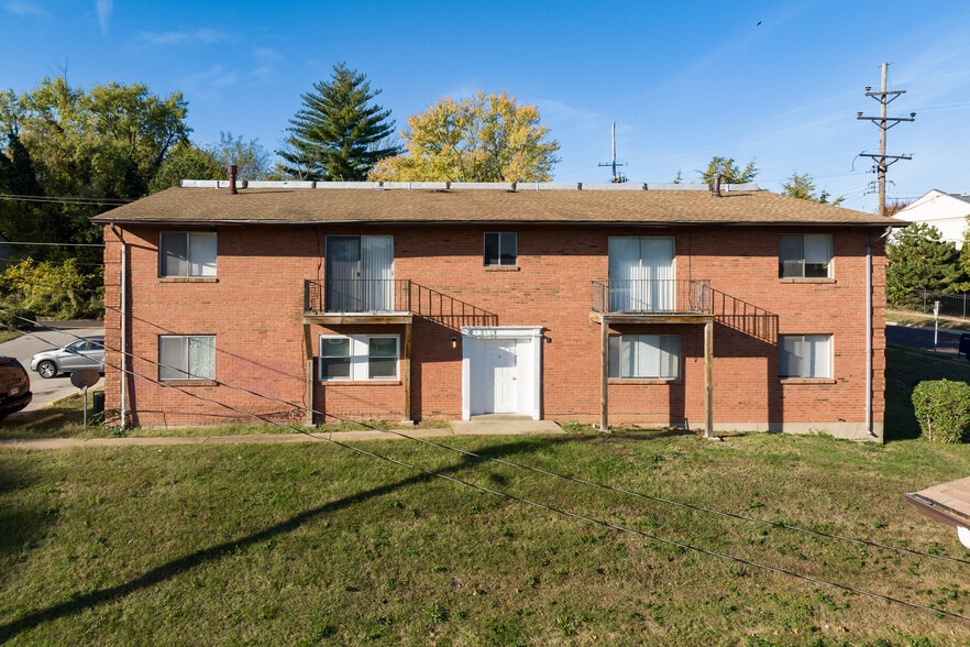 344 Unit - 5 Property Portfolio portefeuille de 5 propriétés à vendre sur LoopNet.ca - Photo du bâtiment - Image 2 de 5