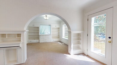 1718 4th Ave E, Olympia, WA for lease Interior Photo- Image 1 of 11