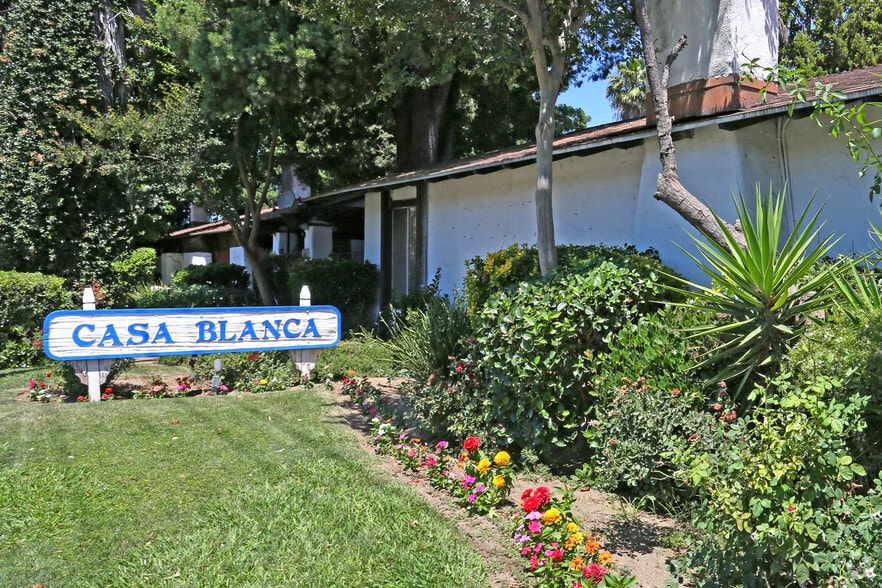 3025-3049 E Gettysburg Ave, Fresno, CA for sale - Building Photo - Image 2 of 10