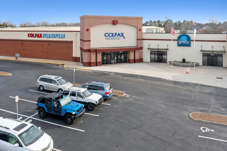 2589 Eric Ln, Burlington, NC for sale - Building Photo - Image 2 of 19