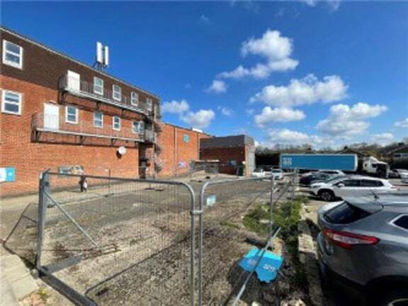 21 Plough Rd, Yateley à vendre - Autre - Image 2 de 5