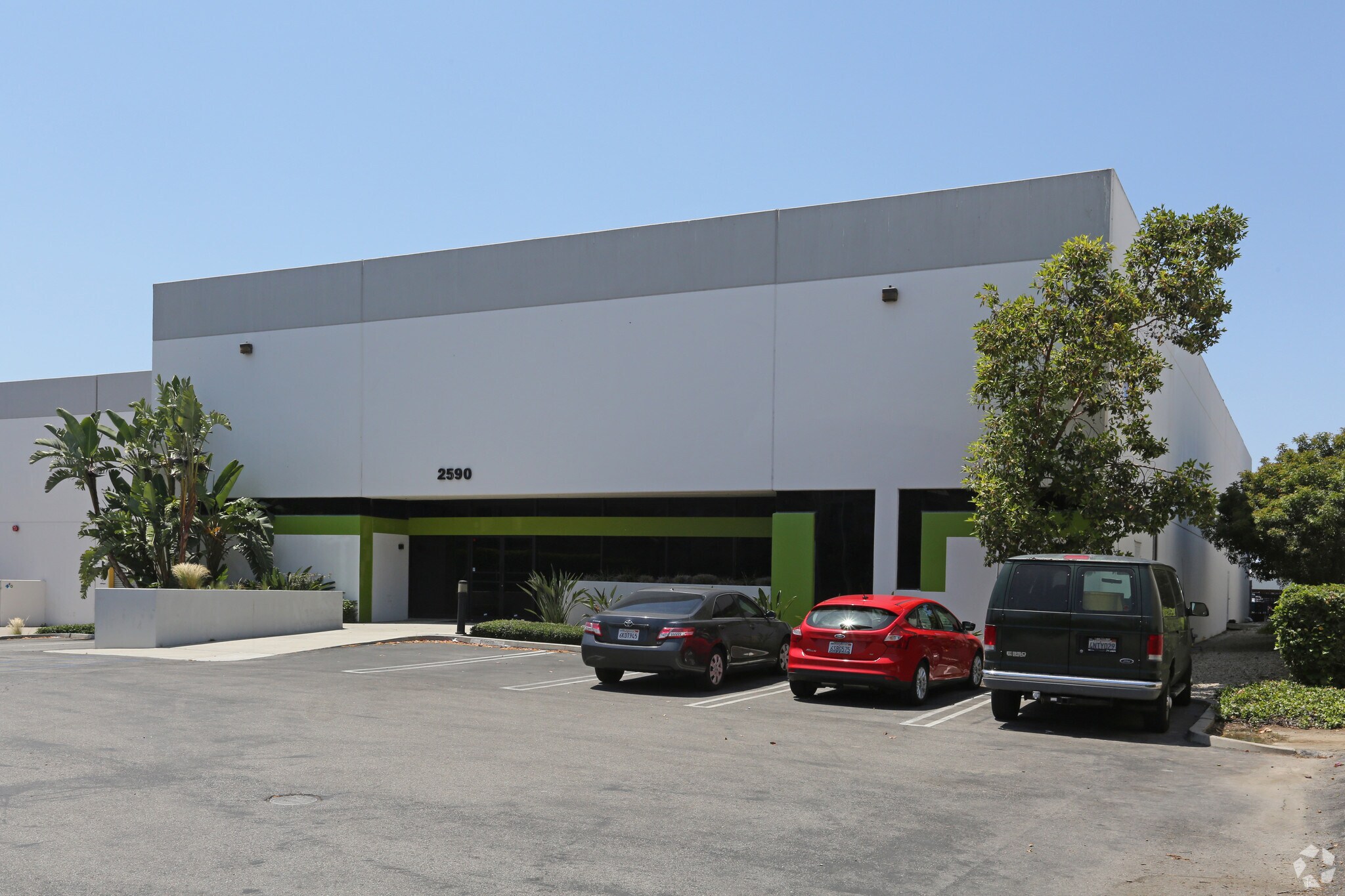 2590 Main St, Irvine, CA for lease Building Photo- Image 1 of 5