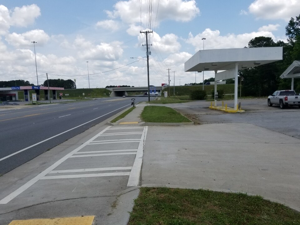 1217 Red Bud Rd NE, Calhoun, GA à vendre Photo principale- Image 1 de 4