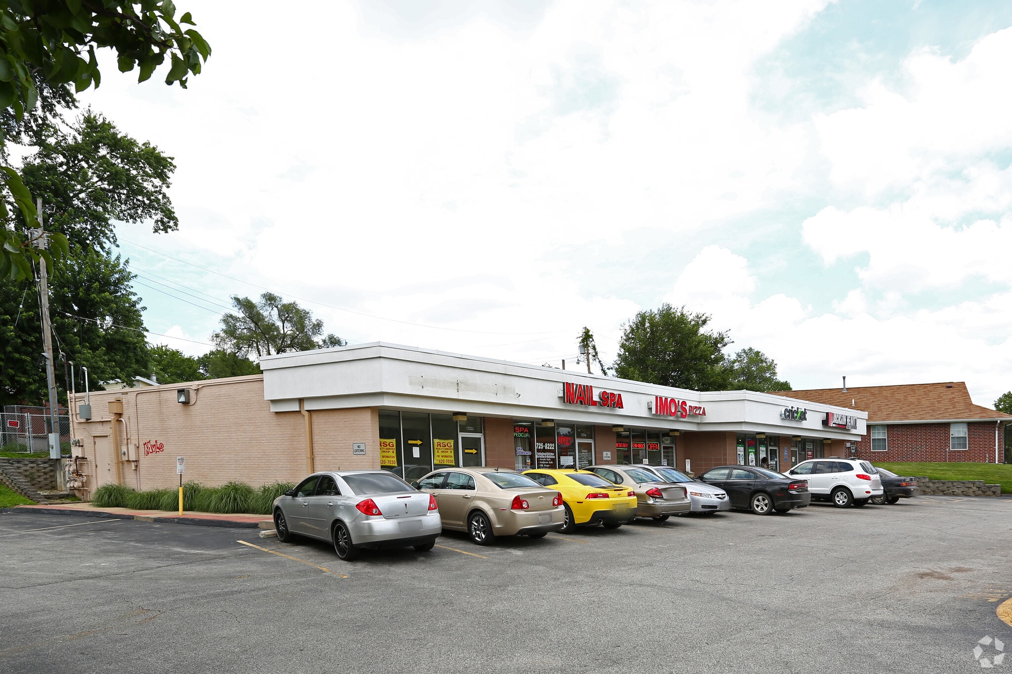 6841-6849 Olive Blvd, University City, MO for lease Building Photo- Image 1 of 5