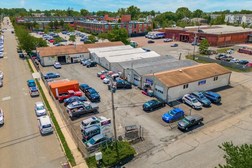 100 Penn St, Lansdale, PA à vendre - Photo du bâtiment - Image 2 de 24