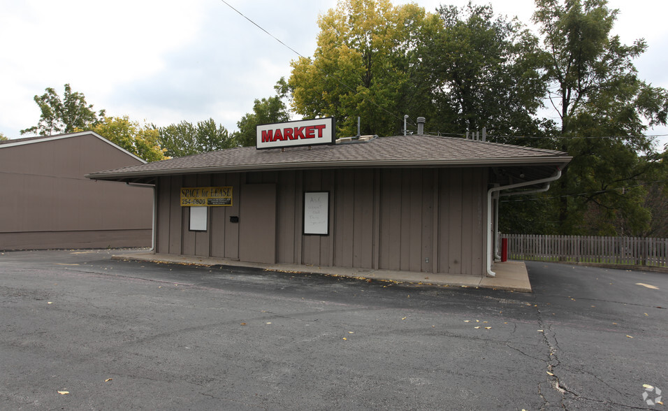 603 E 23rd St S, Independence, MO for lease - Building Photo - Image 2 of 18