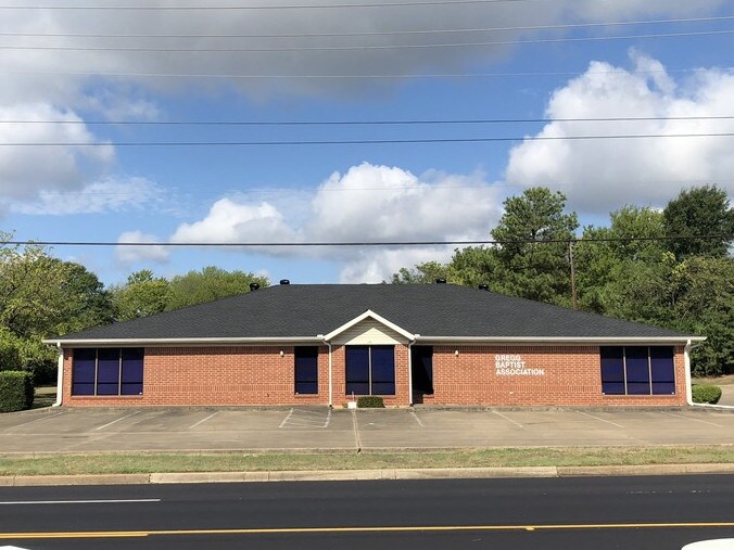 121 Gilmer Rd, Longview, TX à vendre - Photo du bâtiment - Image 2 de 33