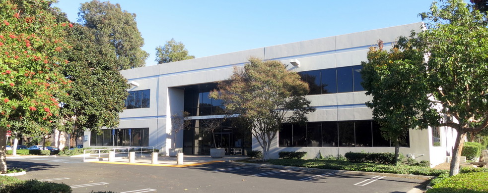 17352 Daimler St, Irvine, CA for lease - Building Photo - Image 1 of 5