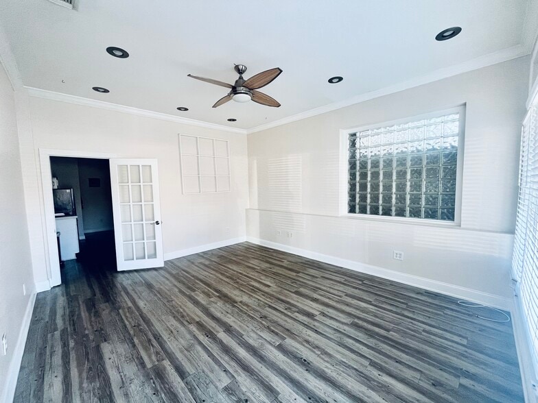 232 4th St N, Saint Petersburg, FL à louer - Photo du bâtiment - Image 3 de 10