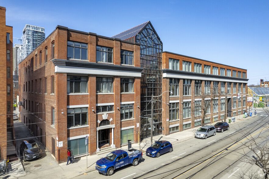 550-554 Queen St E, Toronto, ON for lease - Primary Photo - Image 1 of 4