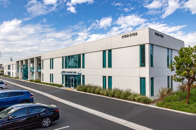 Plus de détails pour 3159-3169 Red Hill Ave, Costa Mesa, CA - Industriel à louer
