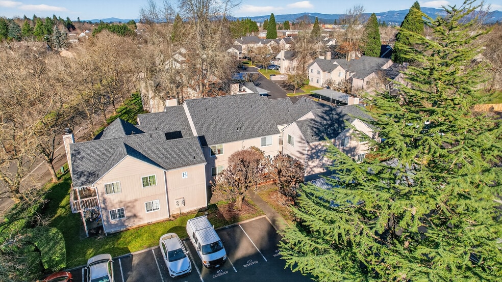 2404 SE 161st Ct, Vancouver, WA for sale - Building Photo - Image 2 of 9