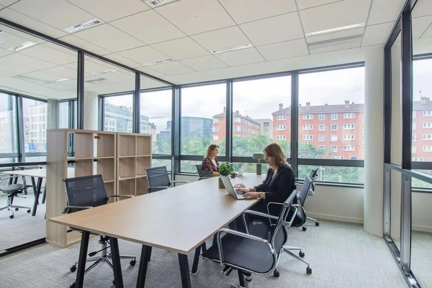 198 Rue Carnot, Fontenay-sous-Bois for lease - Building Photo - Image 2 of 9