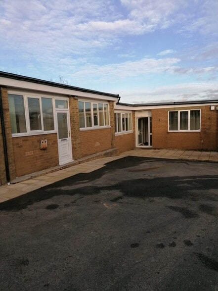 Horley Green Road, Halifax à louer - Photo du bâtiment - Image 2 de 3