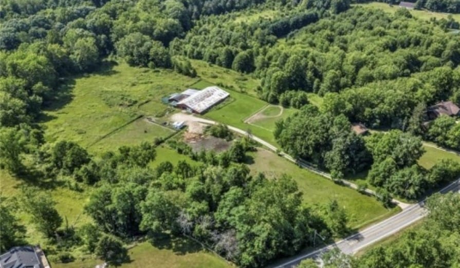 17500 East River Rd, Columbia Station, OH for sale - Primary Photo - Image 1 of 5