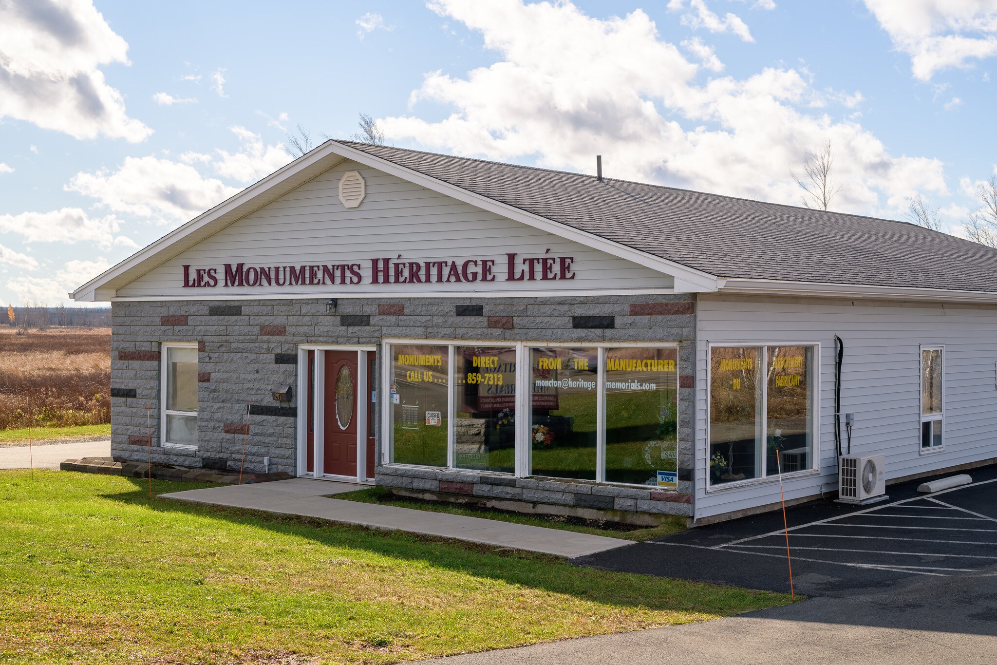 201 Amirault St, Dieppe, NB for sale Primary Photo- Image 1 of 1