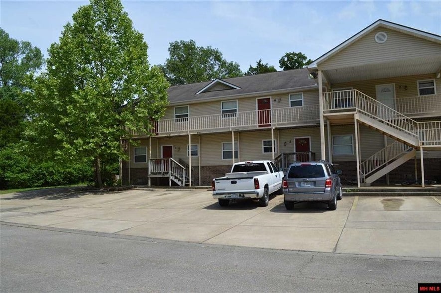 109 Ryan Rd, Cotter, AR for sale - Building Photo - Image 2 of 4