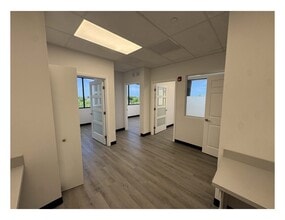 3702 Washington St, Hollywood, FL à louer Photo intérieure- Image 1 de 17