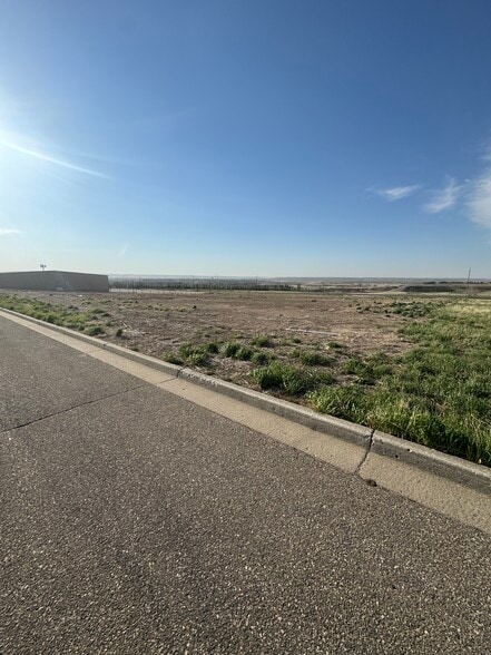 26th Street West St, Williston, ND for sale - Building Photo - Image 2 of 3