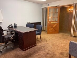 42156 10th St W, Lancaster, CA for lease Interior Photo- Image 2 of 2