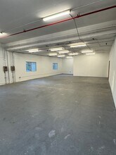 12715 Miller Rd NE, Bainbridge Island, WA for lease Interior Photo- Image 2 of 6