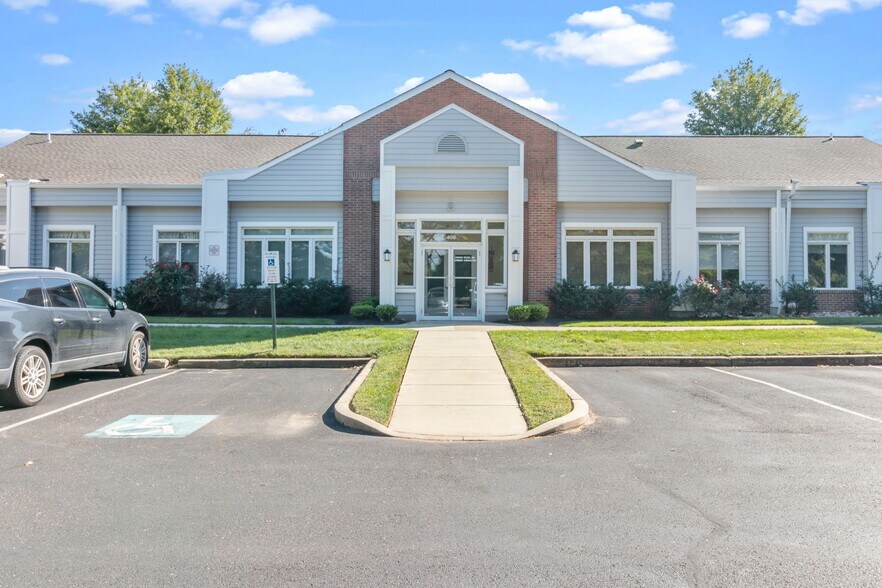 408 Executive Dr, Langhorne, PA à louer - Photo intérieure - Image 2 de 20
