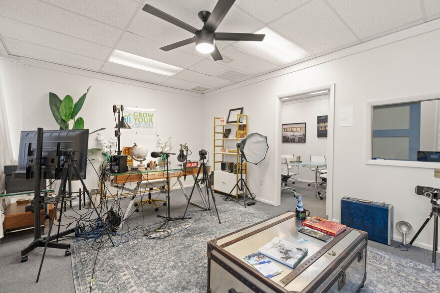 3949 Evans Ave, Fort Myers, FL à vendre - Photo du bâtiment - Image 2 de 50