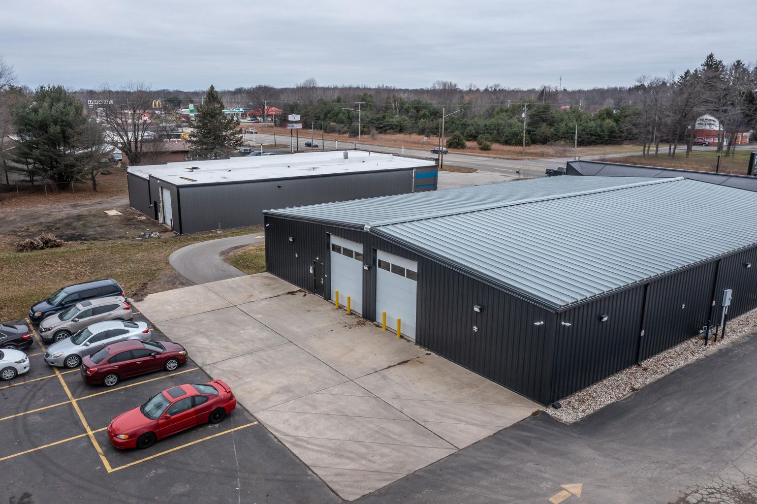 3737 E Apple Ave, Muskegon, MI for lease Building Photo- Image 1 of 12