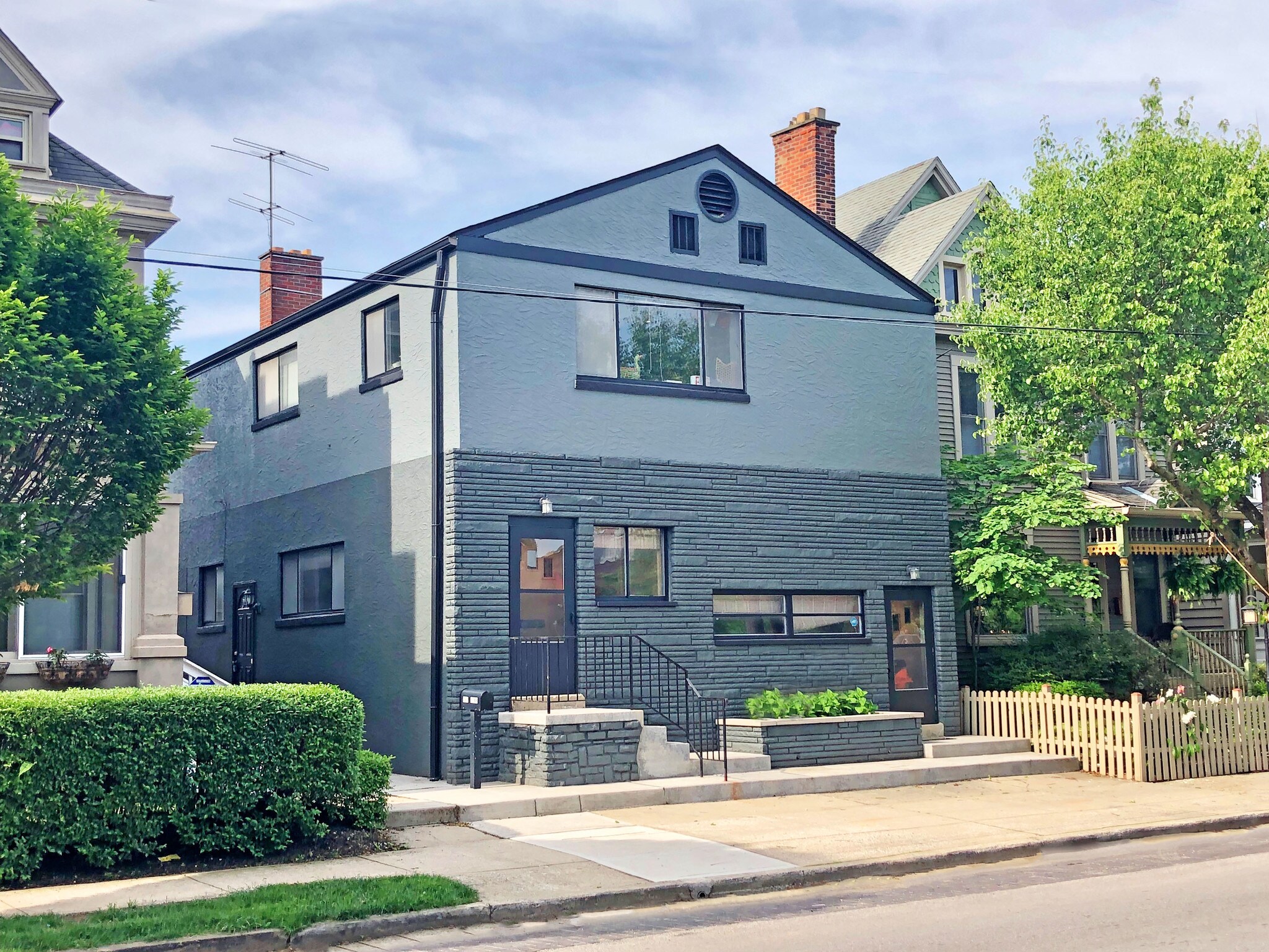 295 E Whittier St, Columbus, OH à vendre Photo du bâtiment- Image 1 de 1