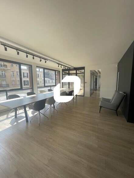 Office in Boulogne-Billancourt for lease - Interior Photo - Image 2 of 11