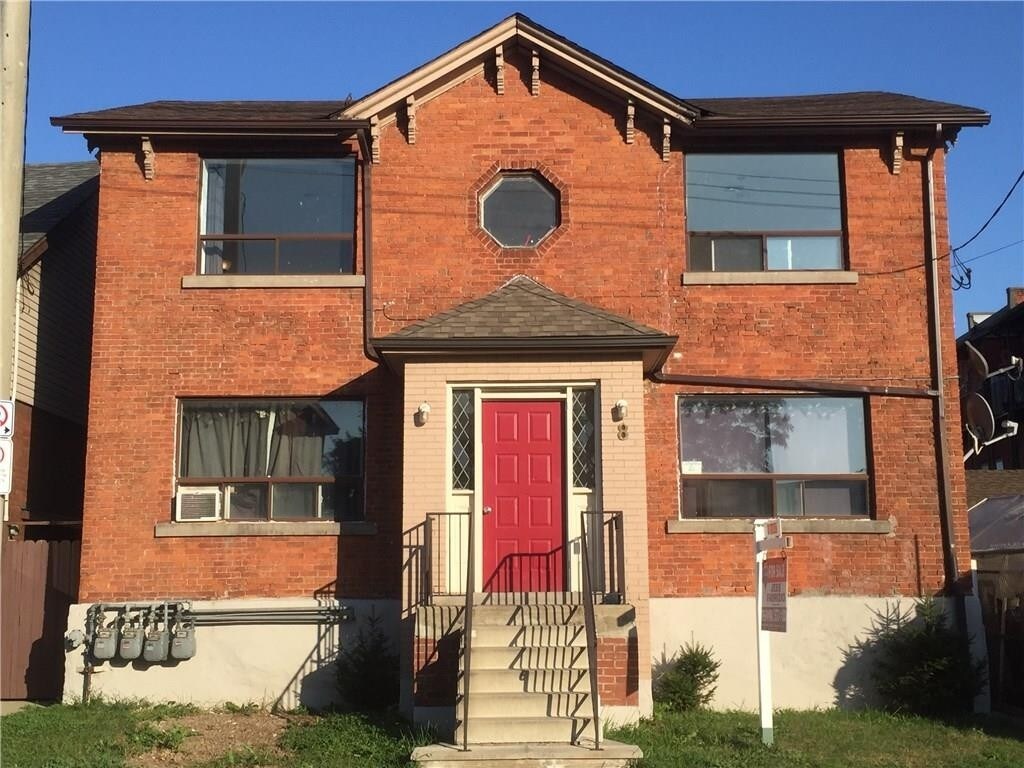 8 St. Matthews Ave, Hamilton, ON à vendre Photo principale- Image 1 de 1