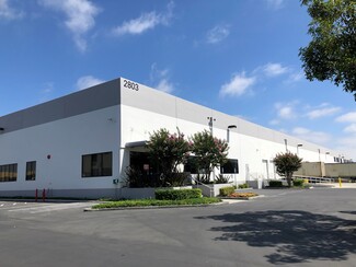 Plus de détails pour 2801-2803 S Yale St, Santa Ana, CA - Industriel à louer