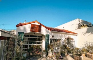 Plus de détails pour 323 Marine Ave, Newport Beach, CA - Commerce de détail à louer