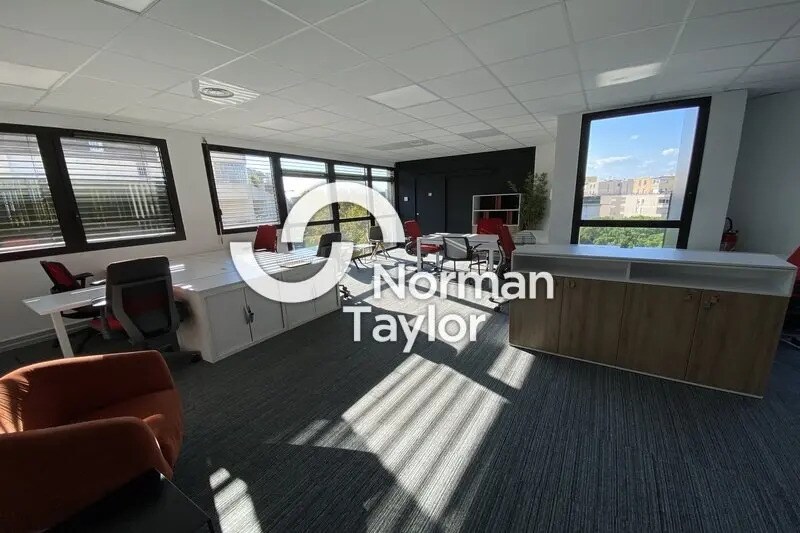 Office in Montpellier for lease Interior Photo- Image 1 of 10