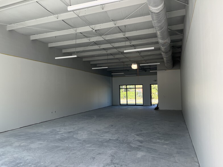 901 Warrior Way, Mount Pleasant, SC for lease - Building Photo - Image 2 of 4