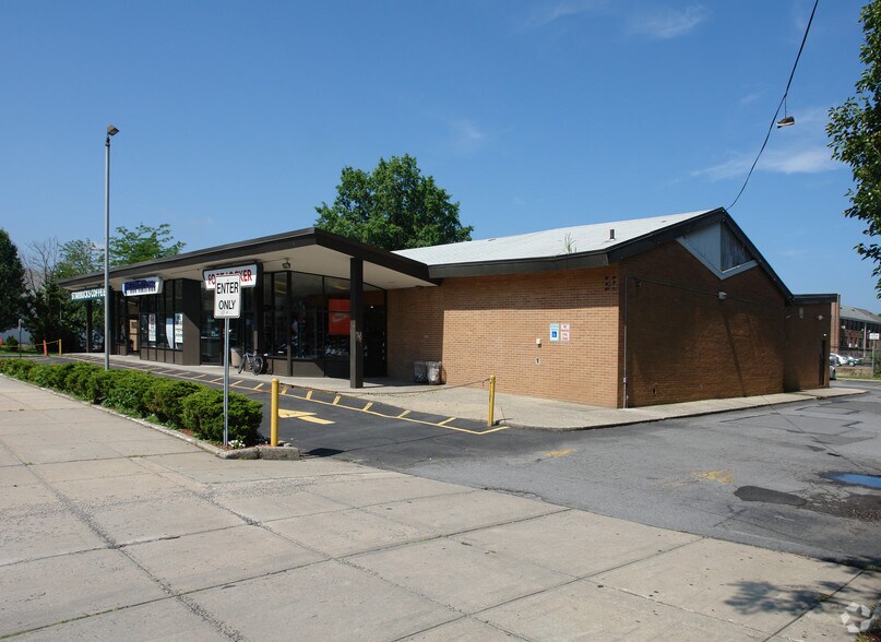 1030 W Boston Post Rd, Mamaroneck, NY for lease - Building Photo - Image 3 of 5