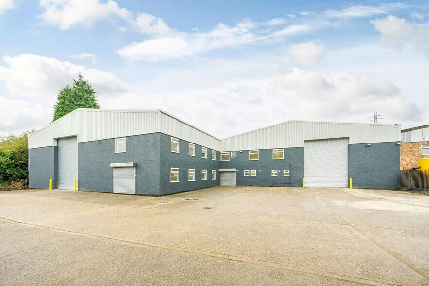 Bedworth Rd, Coventry à louer - Photo du bâtiment - Image 1 de 18