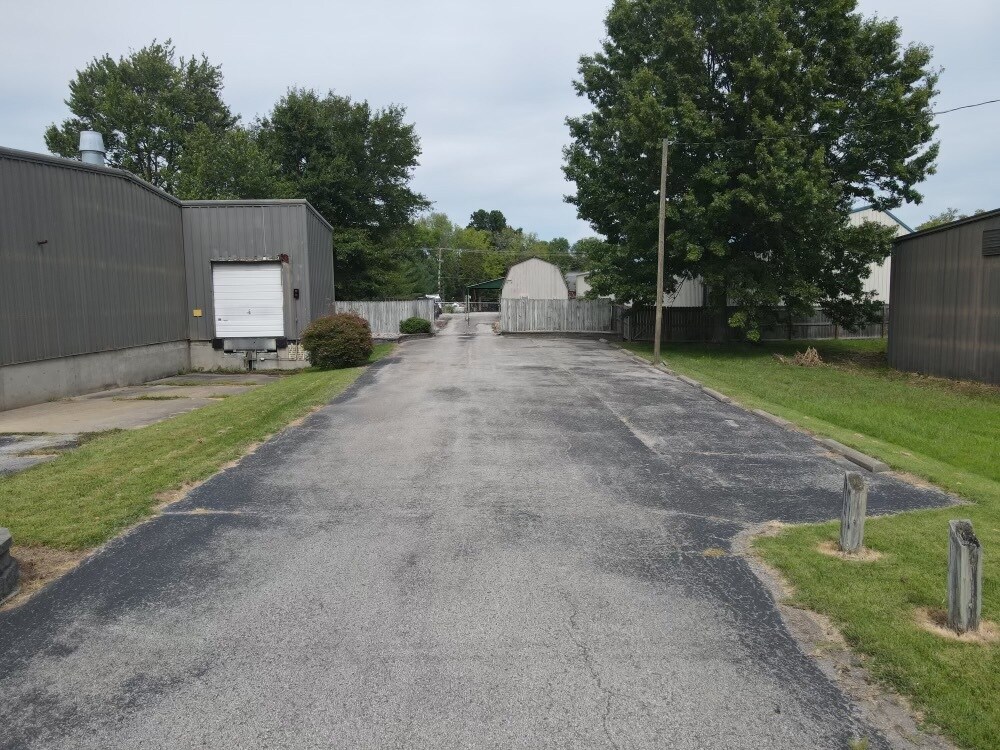 910 Industrial Blvd, New Albany, IN à vendre Photo du bâtiment- Image 1 de 11