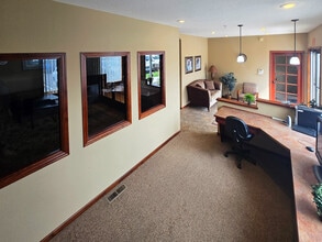 11330-11334 86th Ave N, Maple Grove, MN for lease Interior Photo- Image 2 of 10