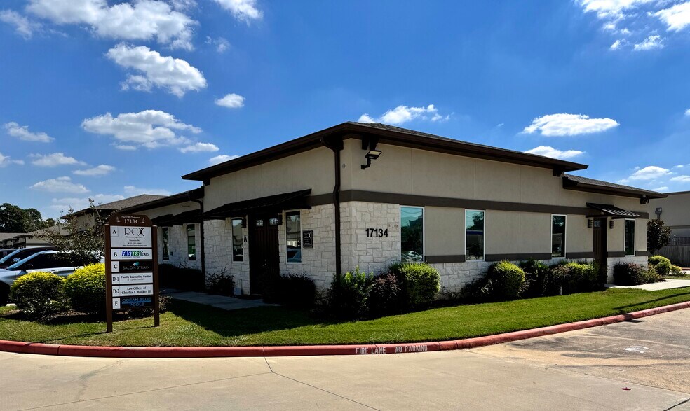 17134 N Eldridge Pkwy, Tomball, TX à louer - Photo du bâtiment - Image 2 de 20