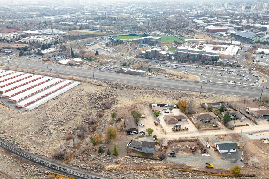 N McCarran Blvd, Reno, NV à vendre - Photo du bâtiment - Image 3 de 11