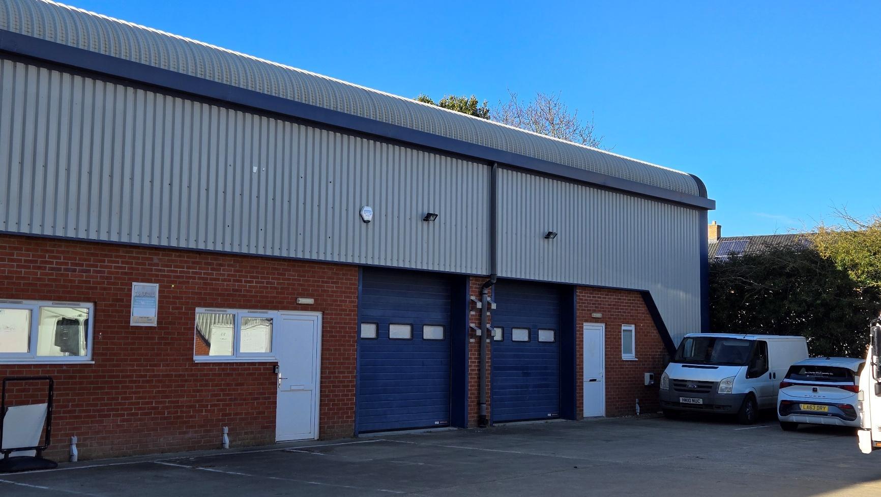 Heath Dr, Holt à louer Photo du bâtiment- Image 1 de 5